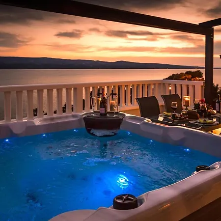 アパート Adria Croatica ロクヴァ・ロゴズニツァ